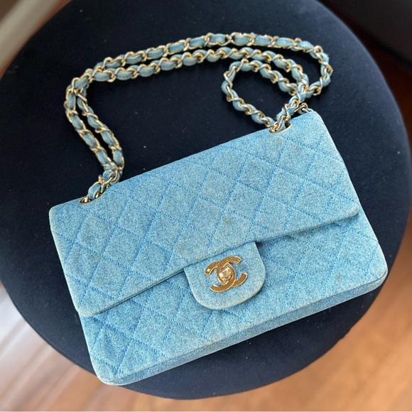 CHANEL Handbags - SOLD📌VTG CHANEL 1991 CLASSIC DENIM MEDIUM FLAP BAG PURSE CC TURN LOCK 24k
